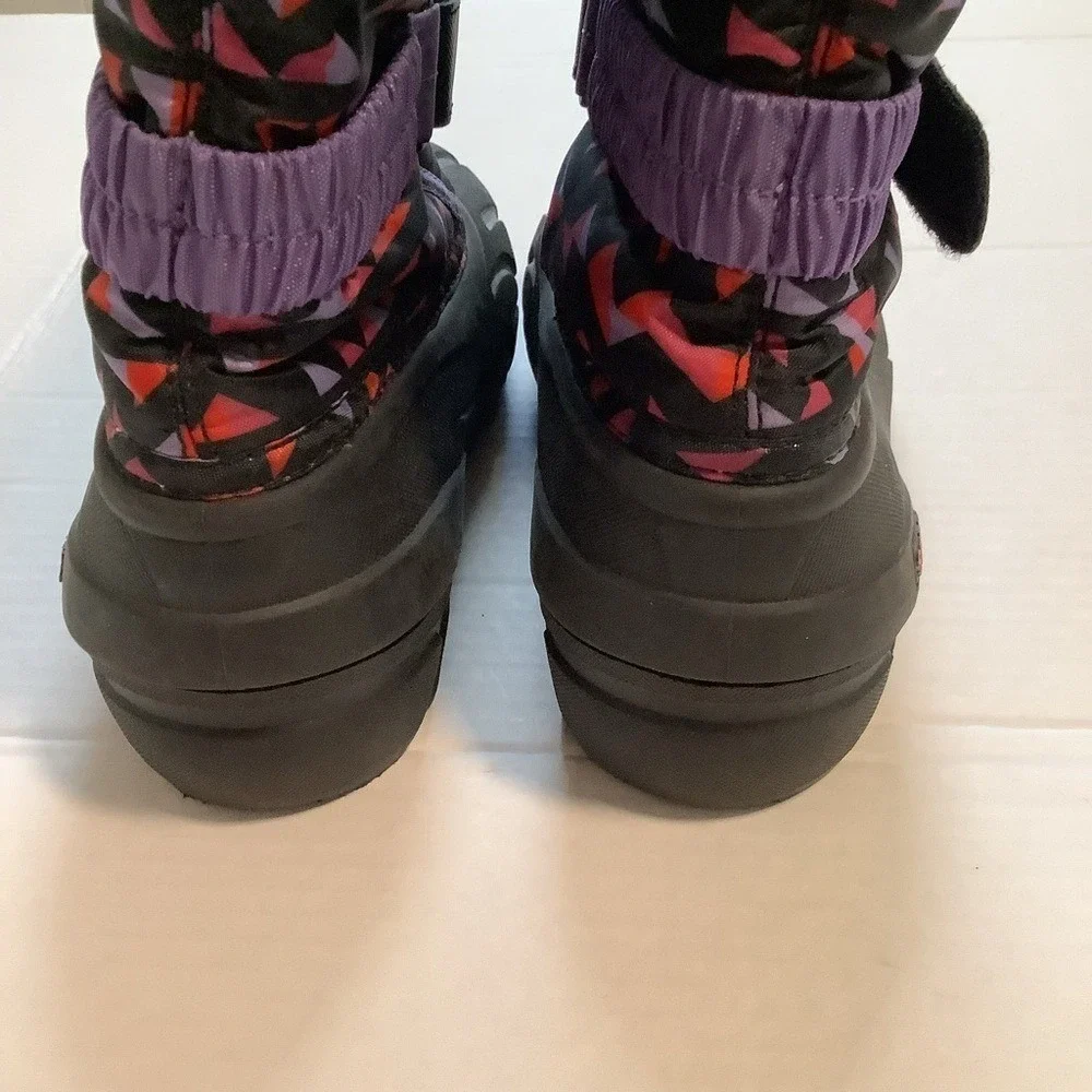Sorel Kids' Black and Purple Patterned‎ Snow Boots size 5 geometric print